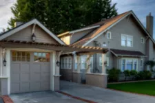 How to Choose a Carriage House Door to Give Your Garage a Classic Look