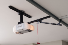 Tips for selecting the right motor mount and other garage door opener features
