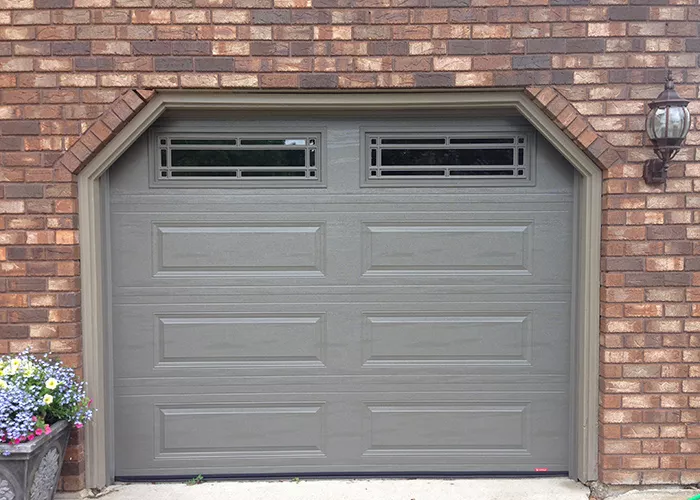 Acadia 138 Classic XL, 9' x 7' , Dark Sand, windows with Prairie Inserts