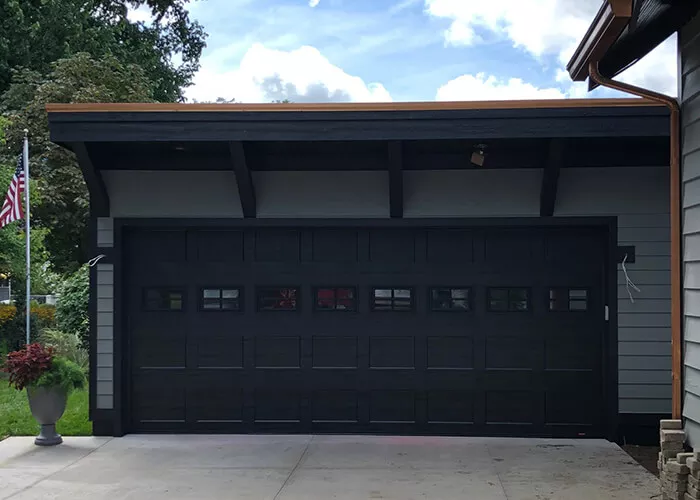 Standard+ Shaker CC, 18' x 8', Black, windows with Stockton Inserts