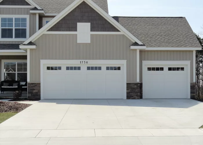 Wayne Dalton #6100, Arlington, Square top, 14' x 7', 9' x 7', White, Stockbridge