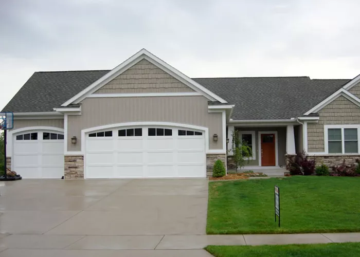 Wayne Dalton 9700, Newport, 8' x 7', 14' x 7', White, 6 Window Arched