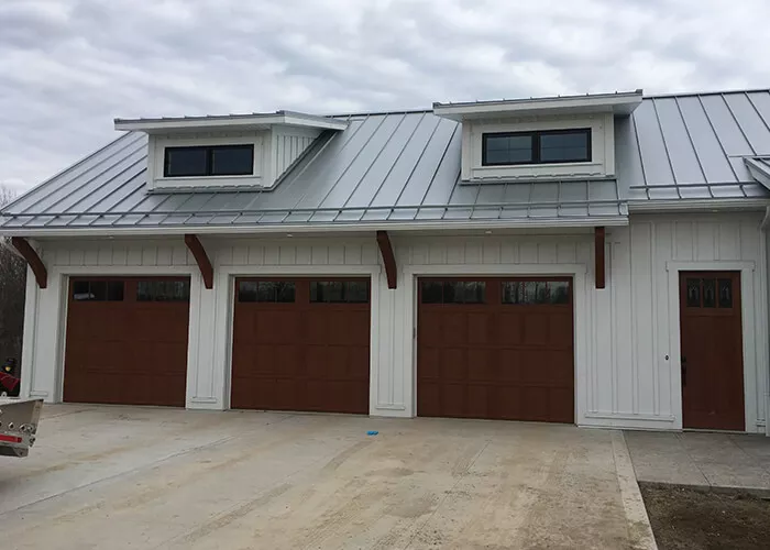 Model 9700 Providence, Honduran Mahogany, 6 Window Square (S)